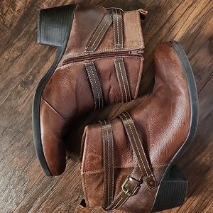 Earth Origins Leather Brown Western Wide Ankle Boots